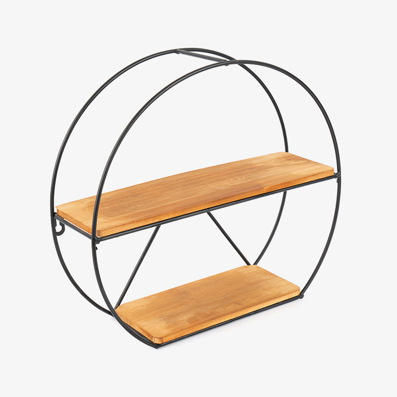 Kệ treo tường và giỏ treo màu vàng cho nhà bếp