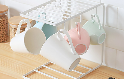 Cách chọn giá kim loại để cốc nhà bếp