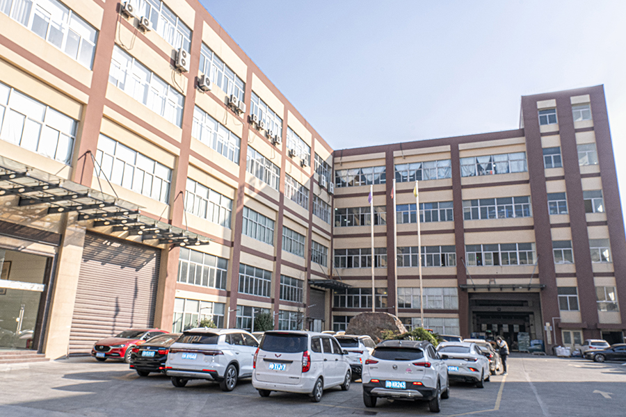 Hình thật của công ty